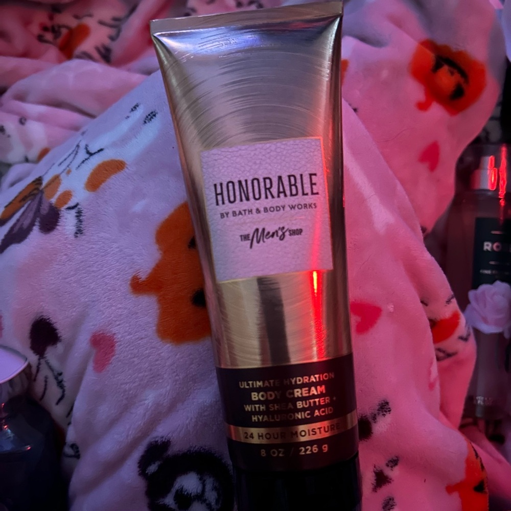 Bath & Body Works Honorable Cream